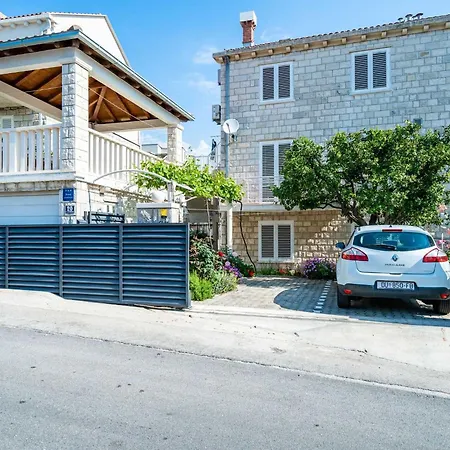 Vulicevic - Vulicevic A2 Free Private Parking Apartment