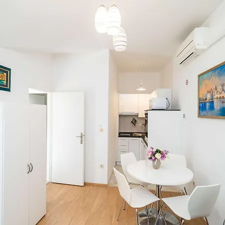 Vulicevic - Vulicevic A2 Free Private Parking Apartment *